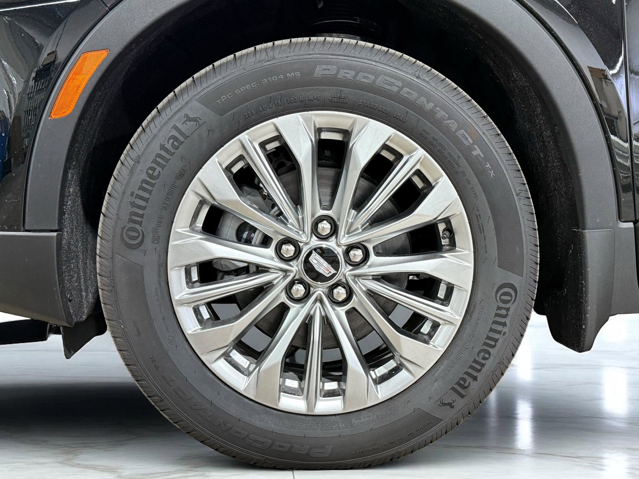 New 2025 Cadillac XT4 Premium Luxury image 10