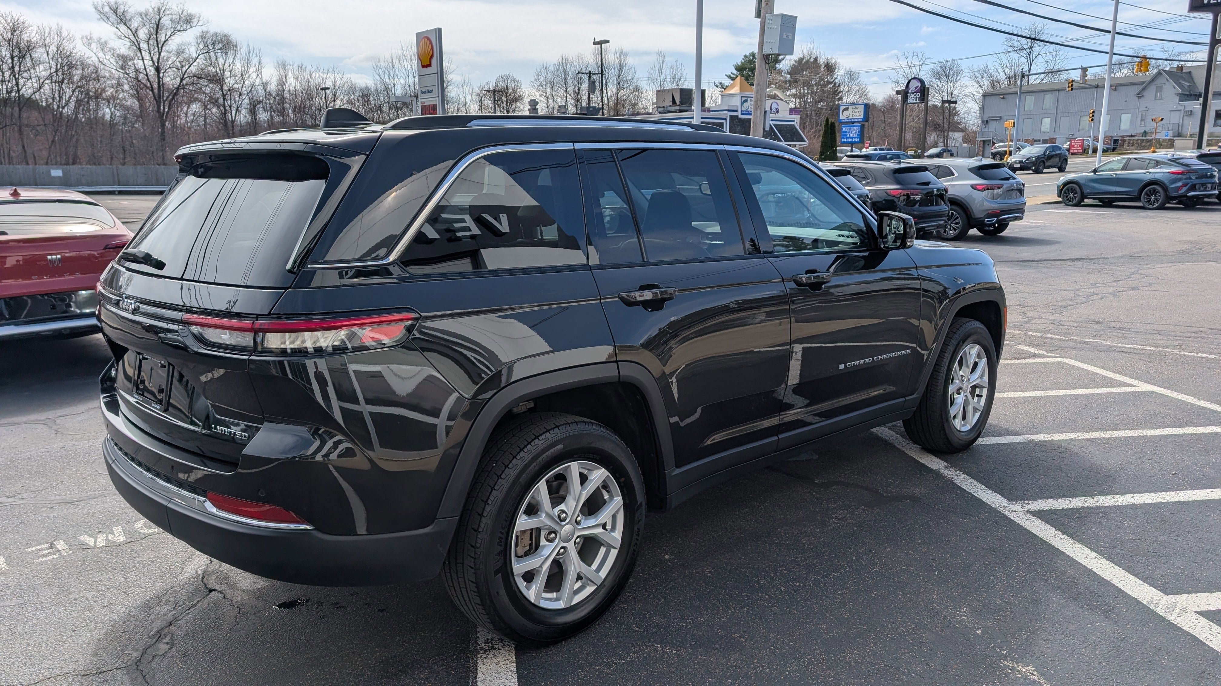 Used 2024 Jeep Grand Cherokee Limited AWD/4WD image 12
