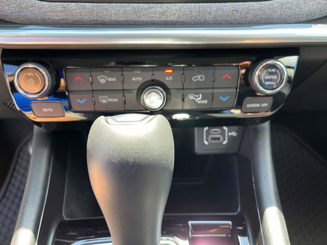 Used 2022 Jeep Compass Latitude w/ Convenience Group AWD/4WD image 34