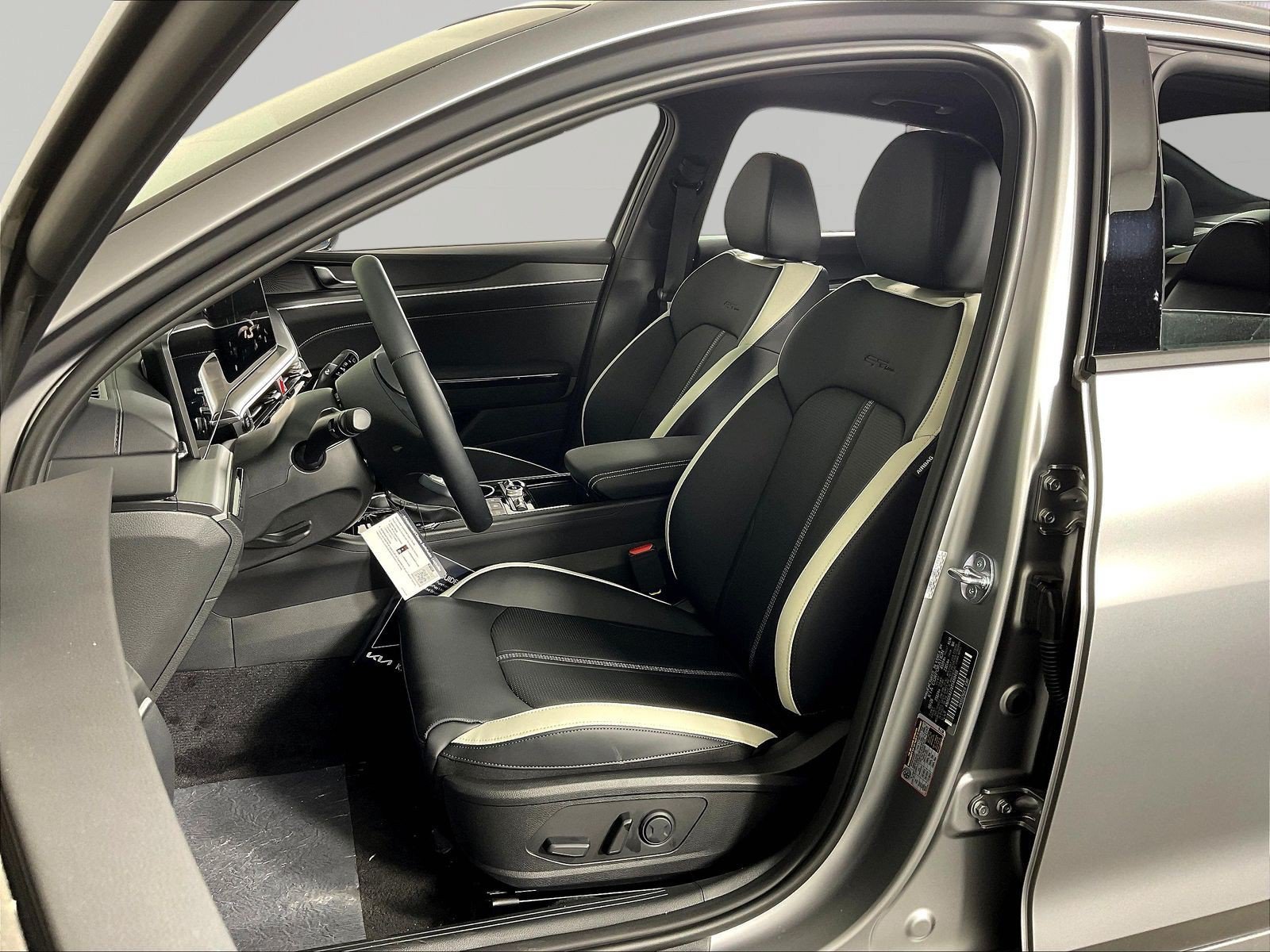 New 2026 Kia K5 GT-Line w/ GT-Line Premium Package AWD/4WD image 17