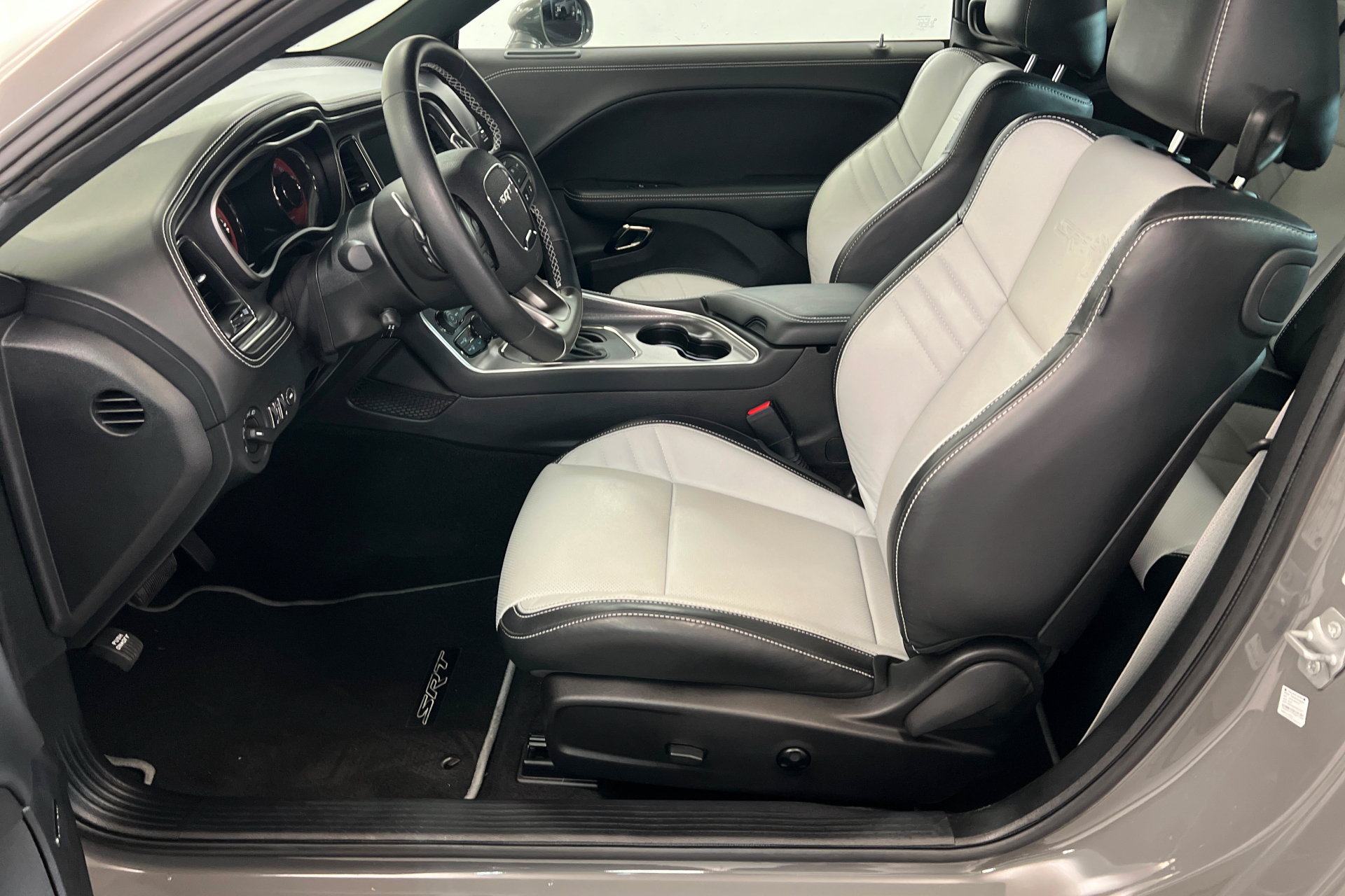 Used 2023 Dodge Challenger SRT Hellcat RWD image 17