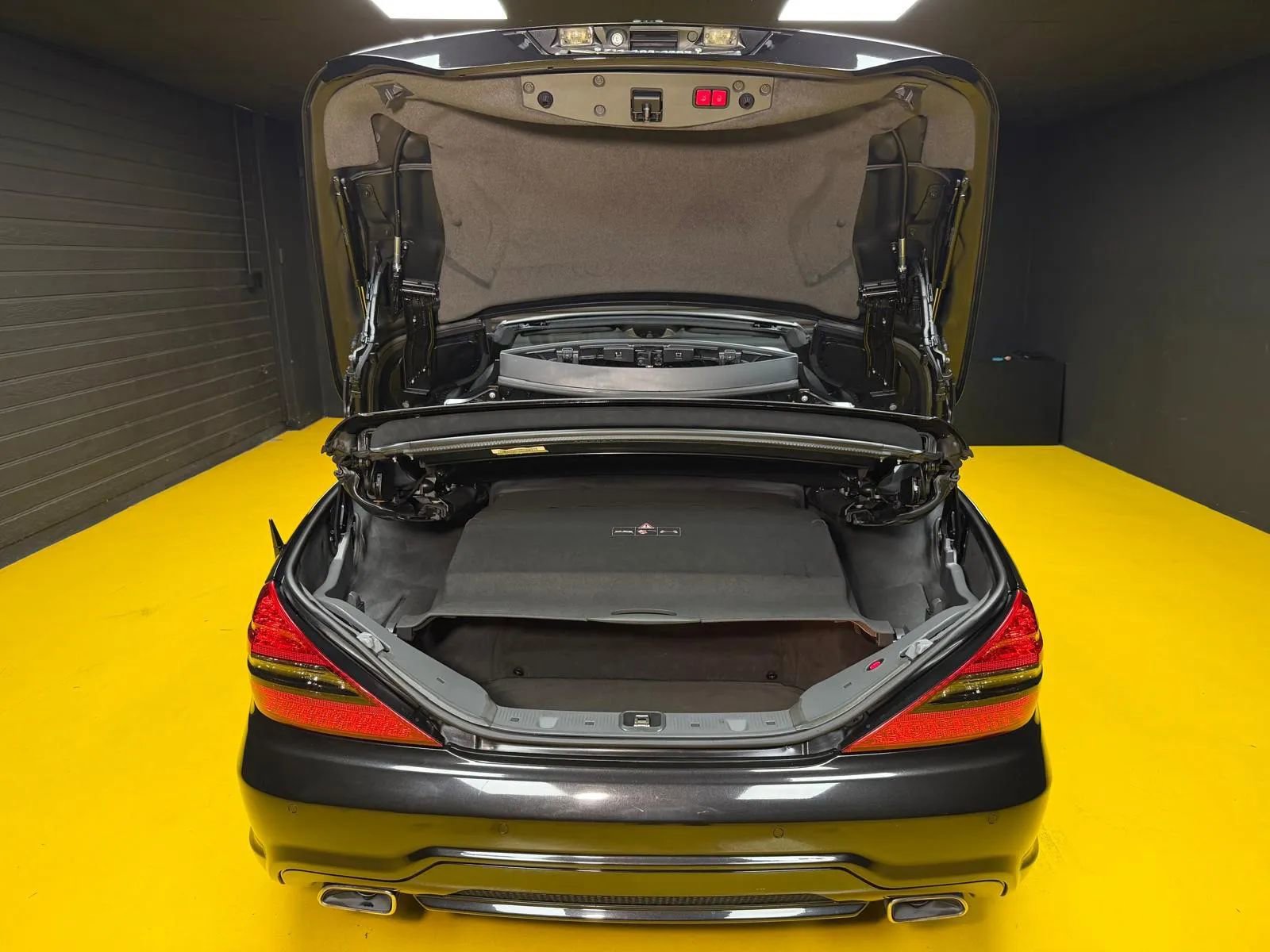 Used 2012 Mercedes-Benz SL 550 w/ SL Wheel Pkg image 10