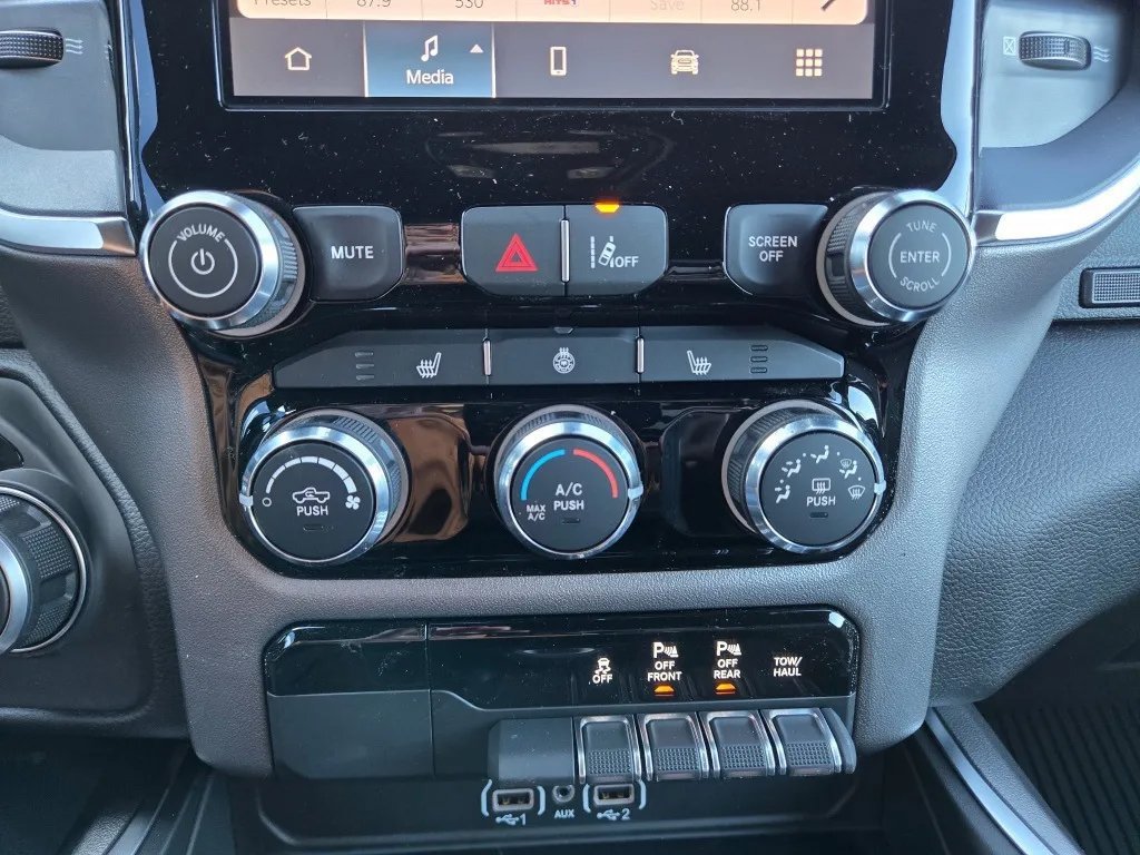 New 2026 RAM 1500 Big Horn AWD/4WD image 23