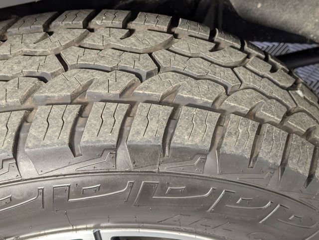 Used 2021 GMC Sierra 2500 AT4 w/ AT4 Premium Plus Package image 10