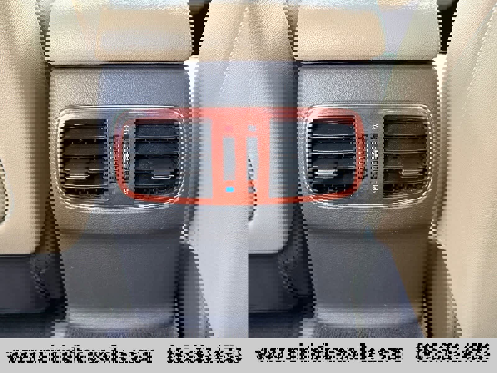 Used 2012 Hyundai Genesis 3.8 image 16