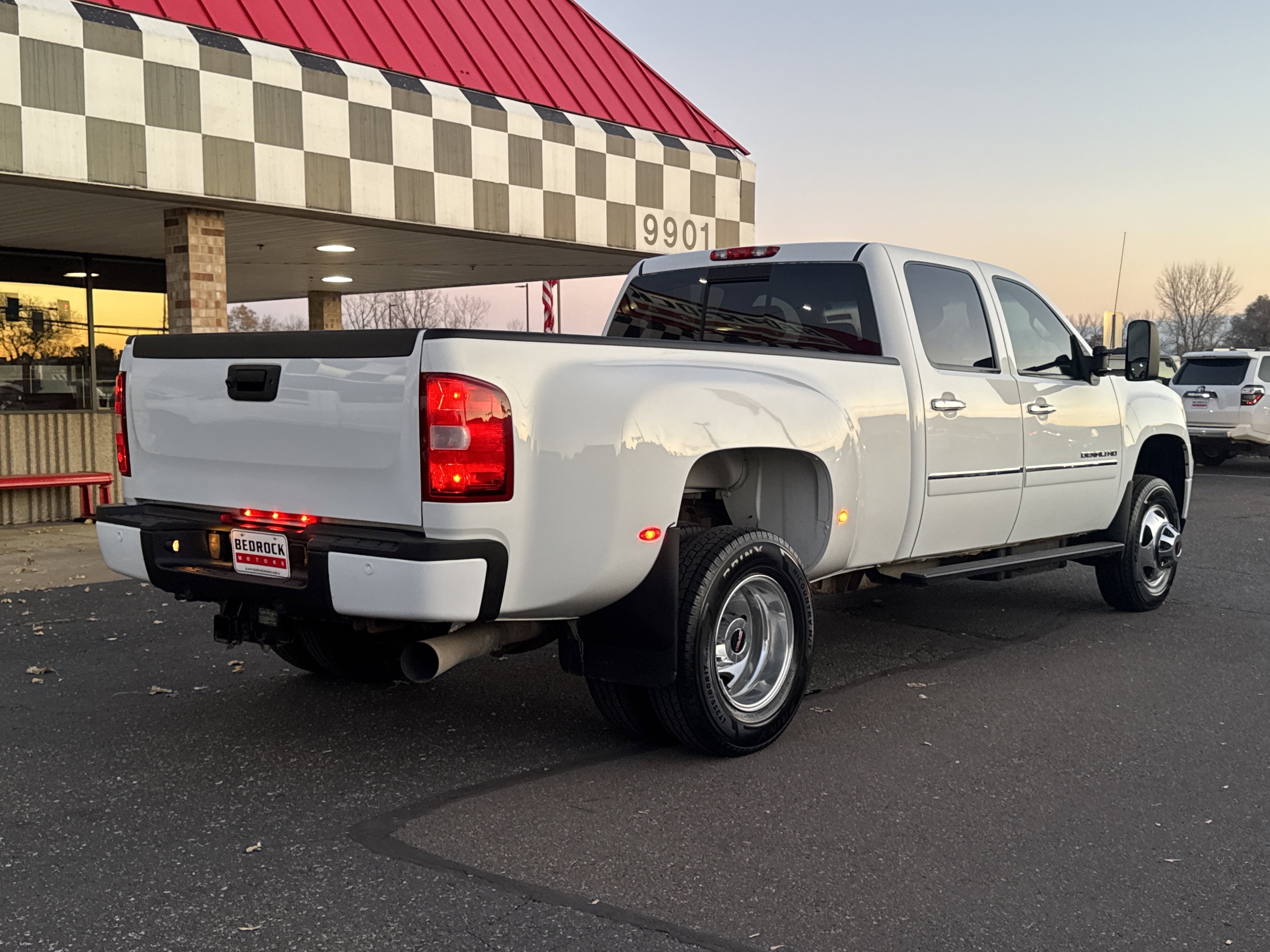Used 2014 GMC Sierra 3500 Denali image 7