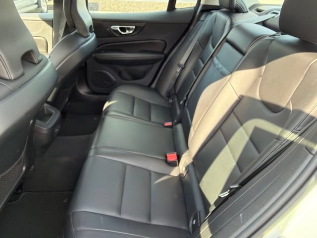 Used 2022 Volvo S60 B5 Momentum AWD/4WD image 17