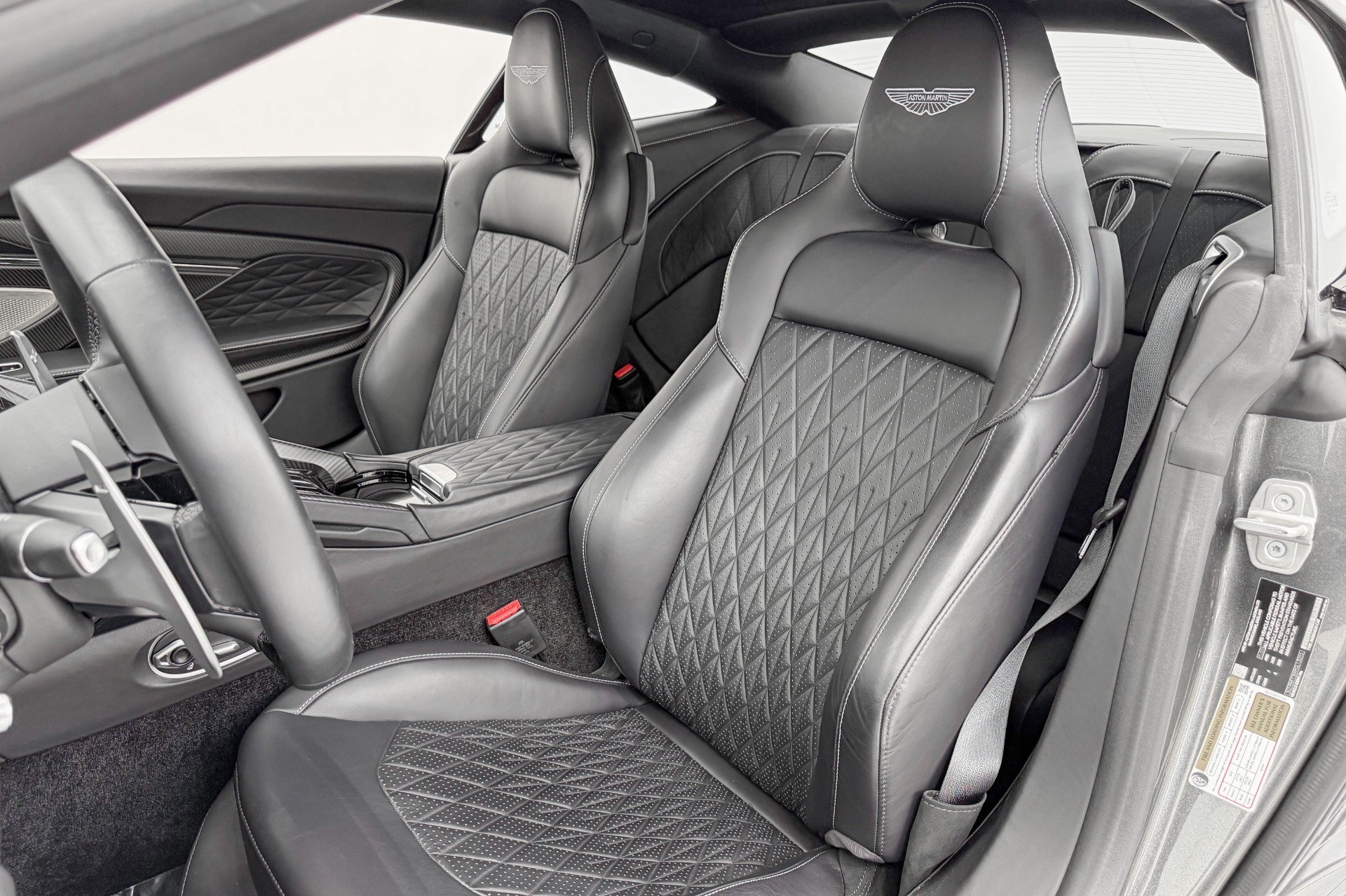 Used 2024 Aston Martin DB12 Coupe RWD image 21