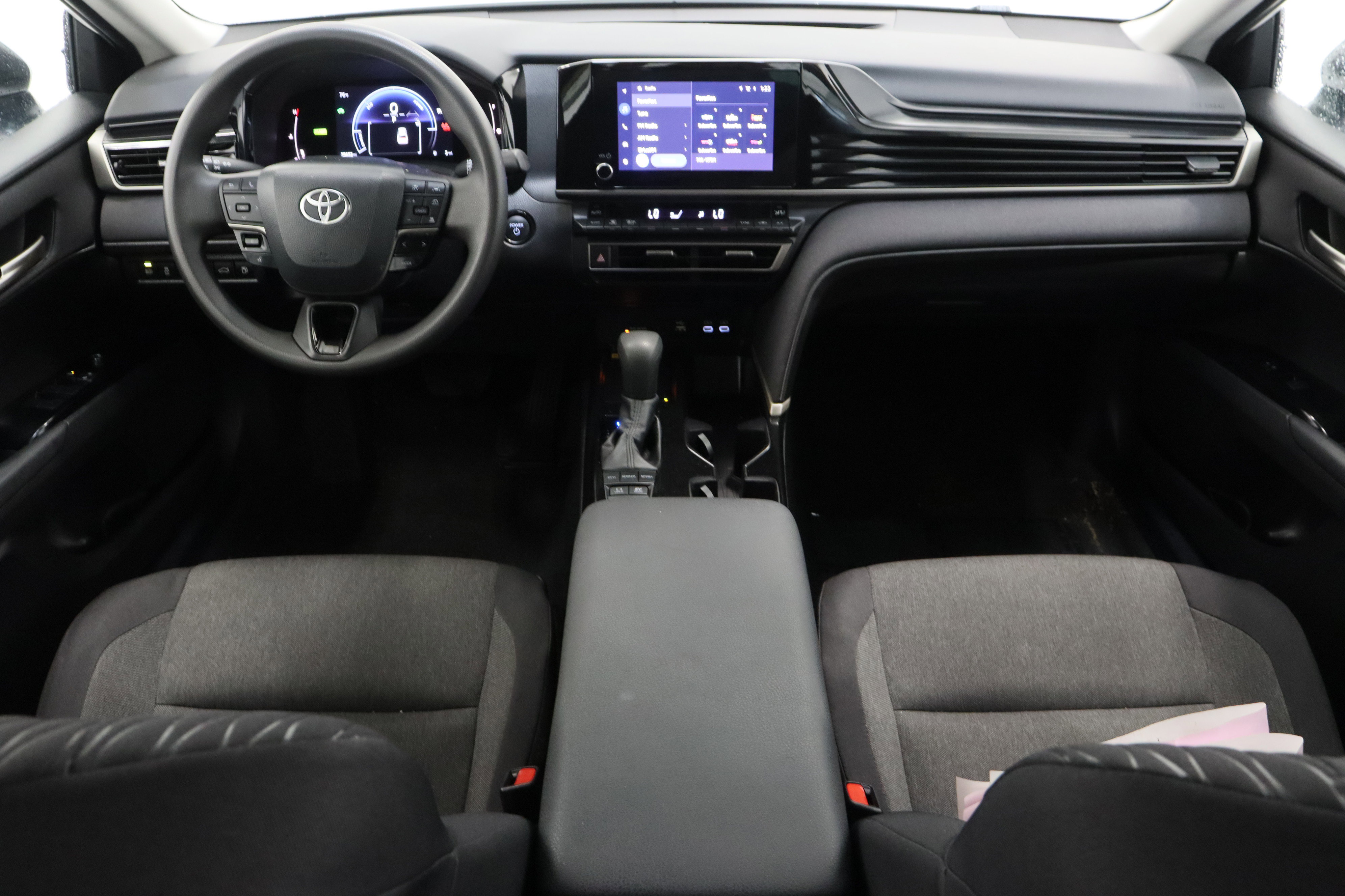 Certified 2025 Toyota Camry LE image 29