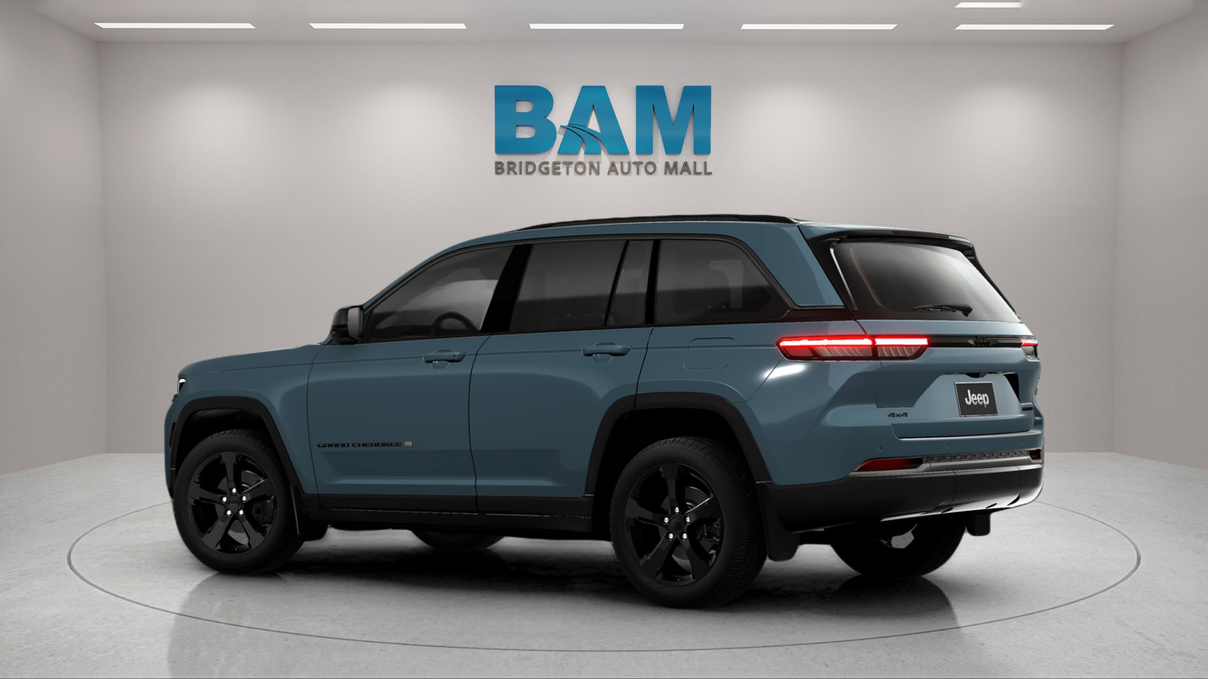 New 2026 Jeep Grand Cherokee Limited w/ Limited Altitude Package AWD/4WD image 11