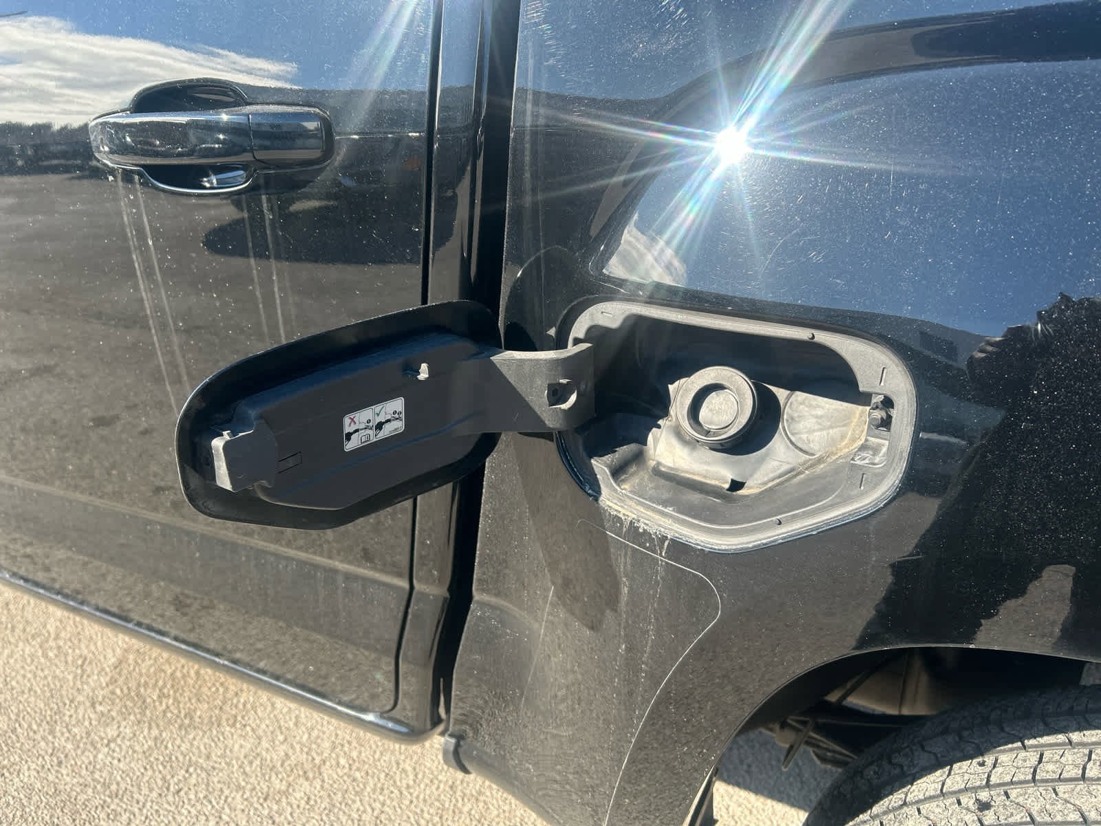 Used 2022 GMC Canyon Elevation w/ Trailering Package image 9