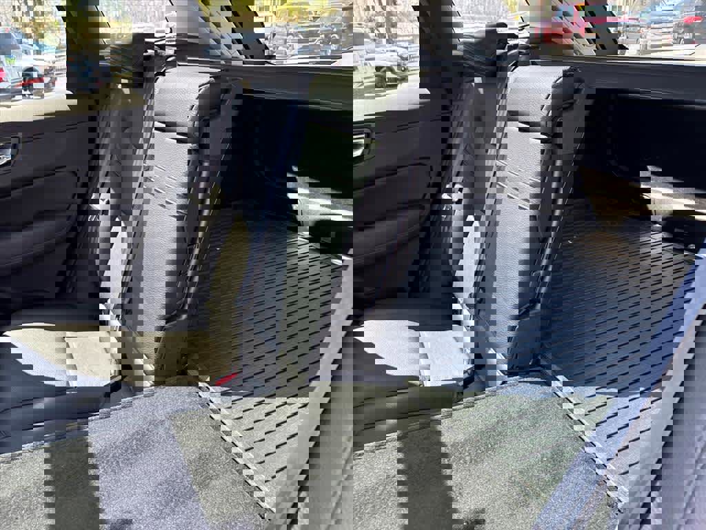 Used 2020 Volvo XC60 T5 Inscription w/ Protection Package Premier image 9