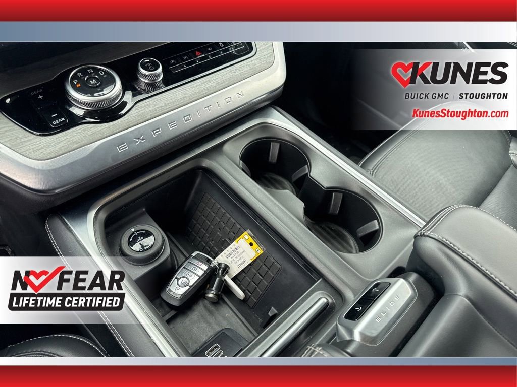 Used 2025 Ford Expedition Max Platinum AWD/4WD image 39