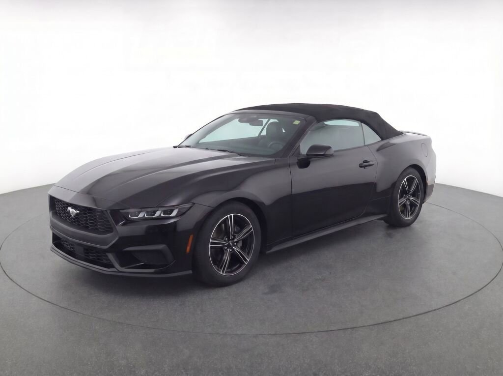 Used 2025 Ford Mustang Premium RWD image 32