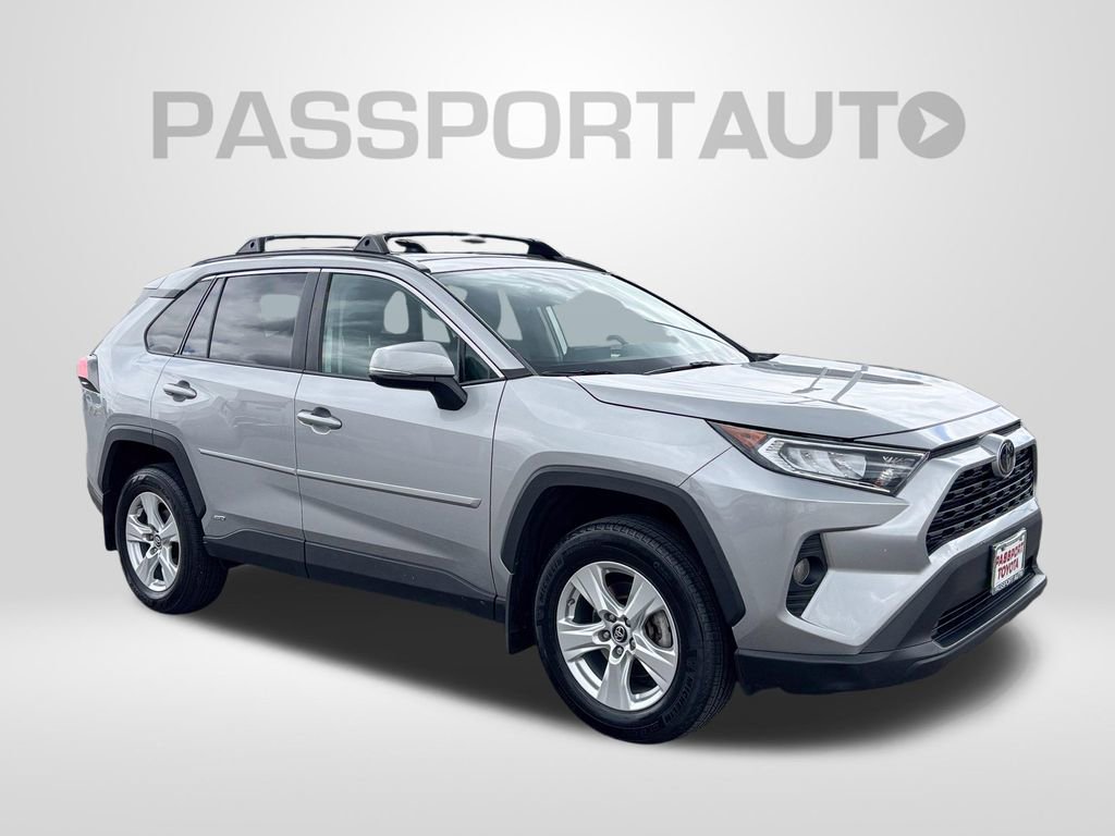 Used 2019 Toyota RAV4 XLE FWD image 11