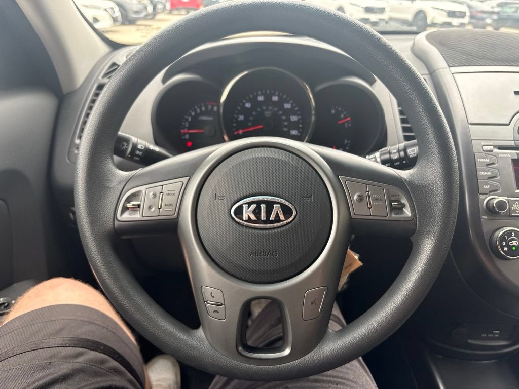 Used 2010 Kia Soul + w/ Audio Pkg FWD image 13