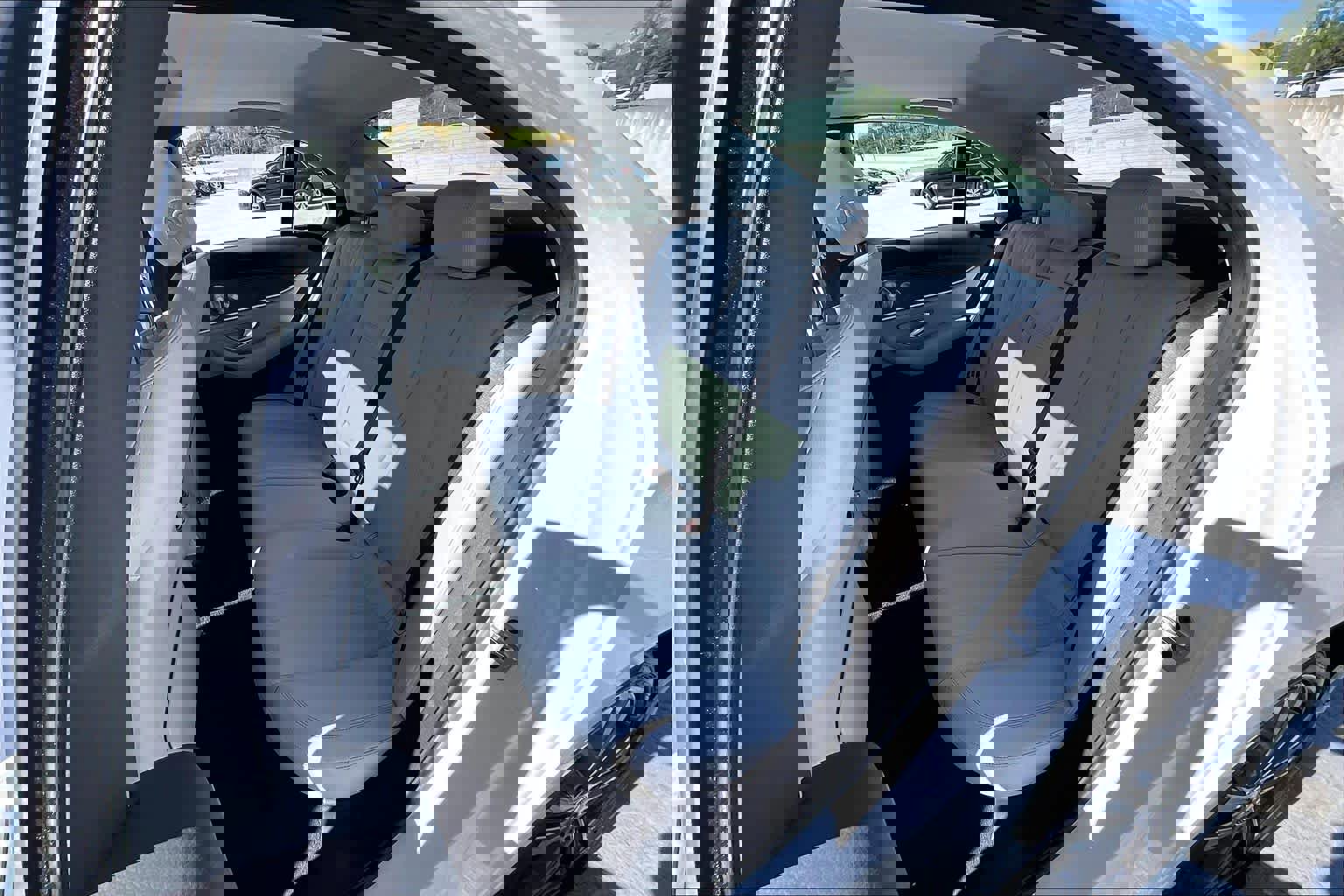 Used 2021 Mercedes-Benz E 350 Sedan image 19