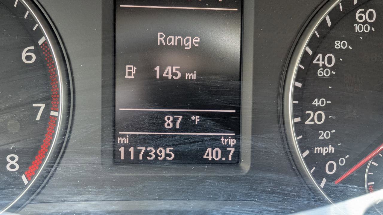 Used 2014 Volkswagen Passat 1.8T SE image 12