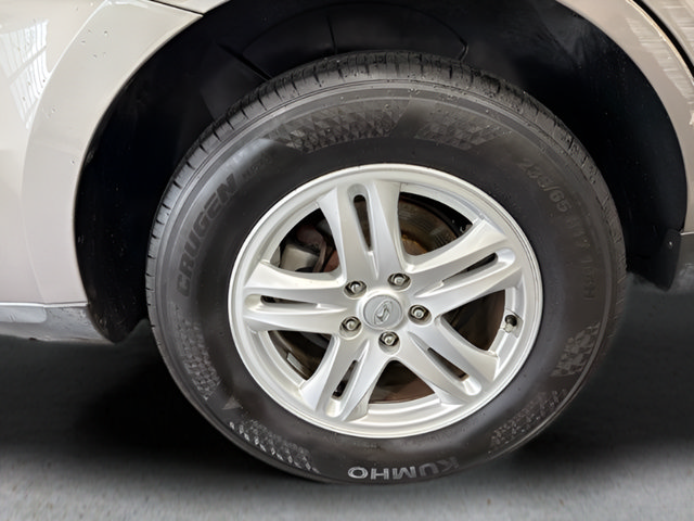 Used 2011 Hyundai Santa Fe GLS FWD image 33