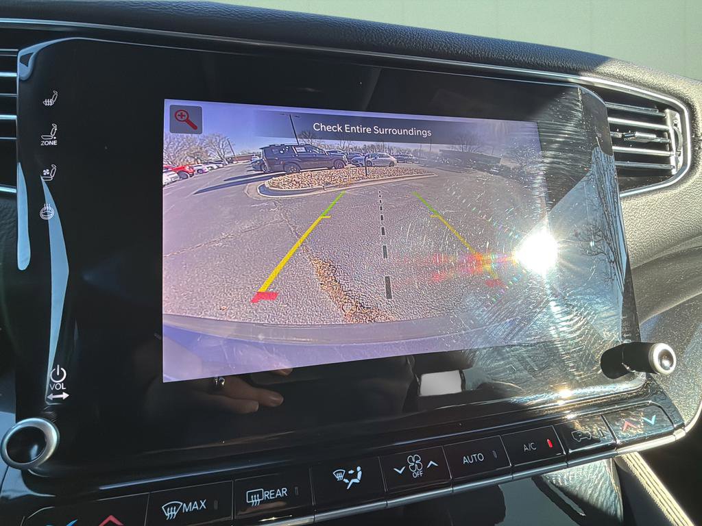 Used 2023 Jeep Wagoneer 4WD w/ Premium Group I image 32