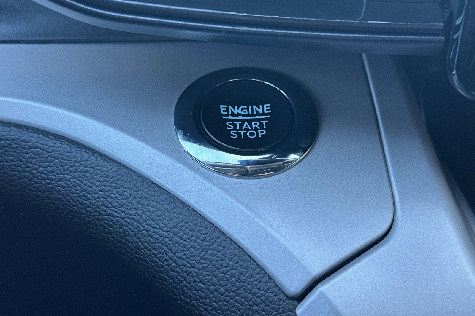 Used 2024 Ford Explorer XLT image 23