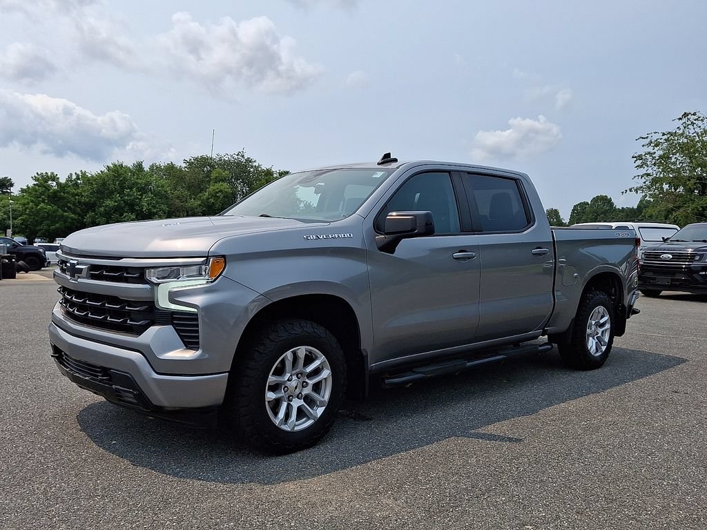 Used 2023 Chevrolet Silverado 1500 RST AWD/4WD image 3