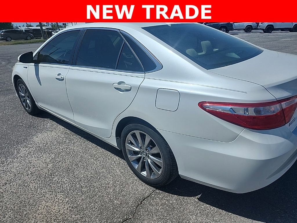 Used 2017 Toyota Camry XLE image 2