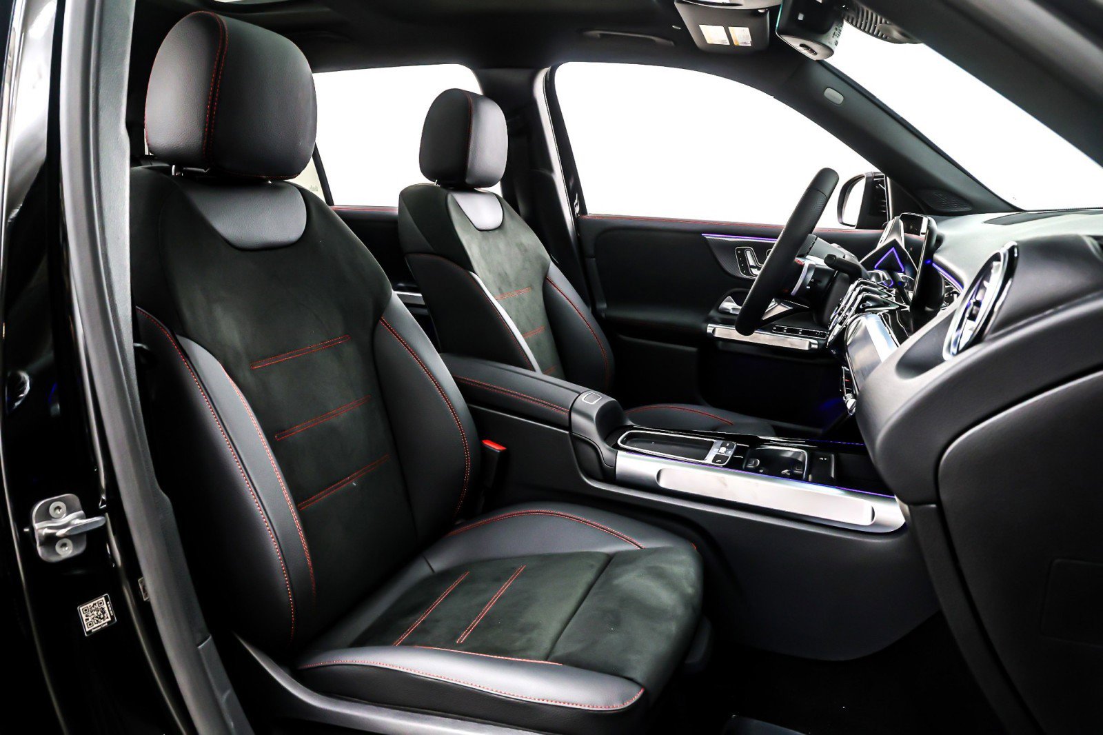 New 2026 Mercedes-Benz GLB 250 image 7