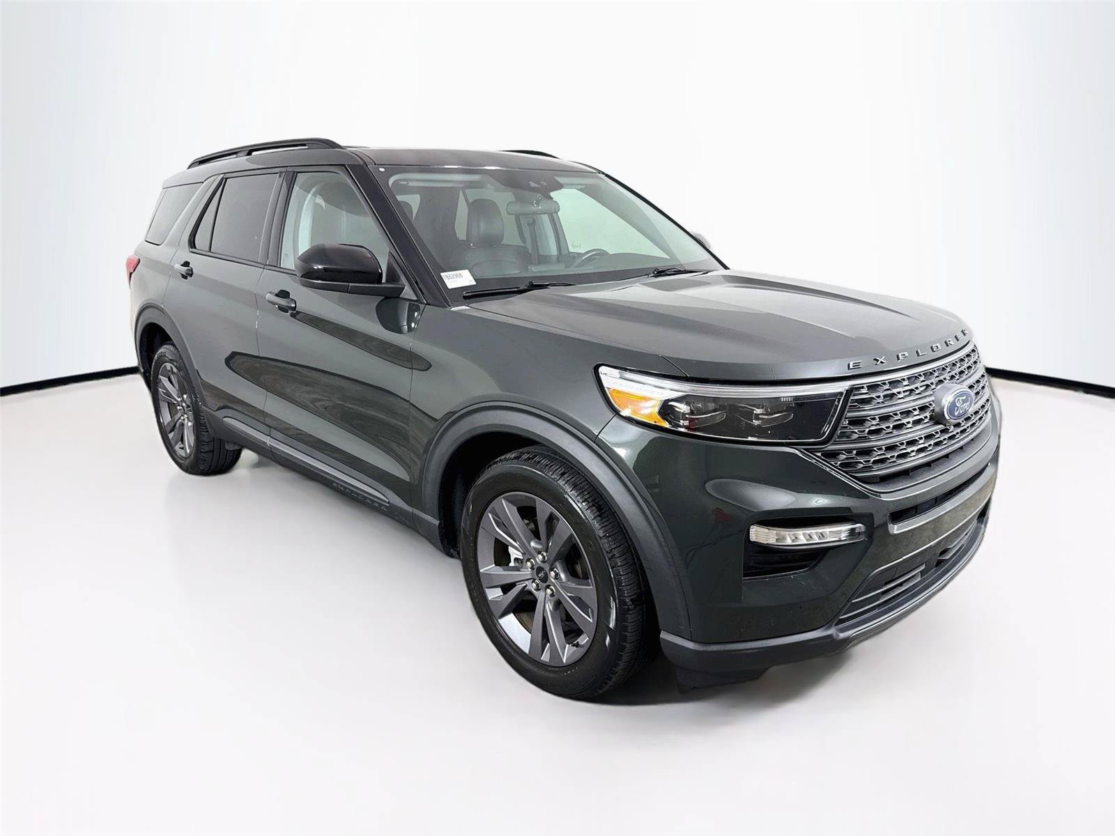 Used 2023 Ford Explorer XLT w/ Equipment Group 202A RWD image 38