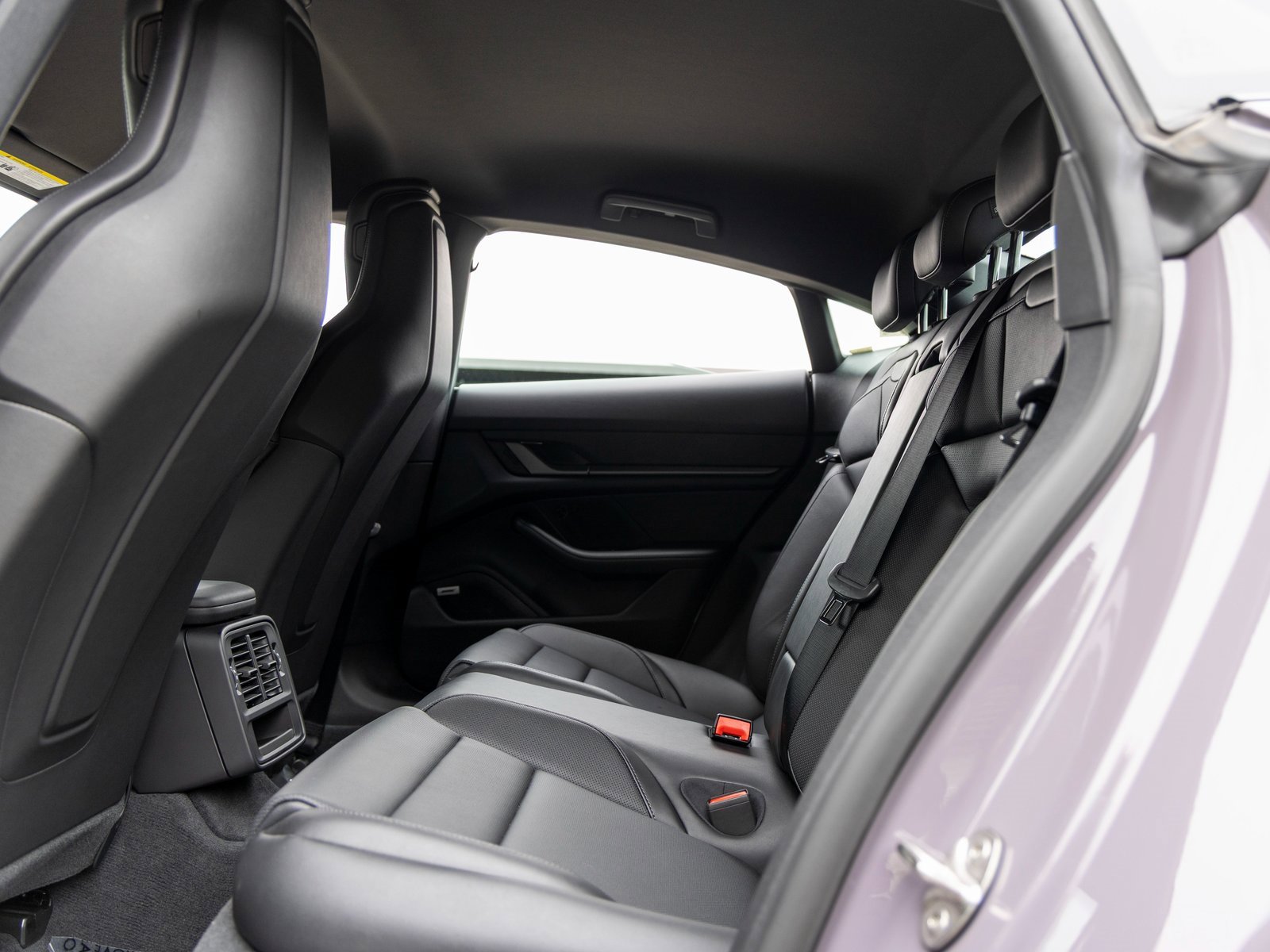 New 2025 Porsche Taycan image 39