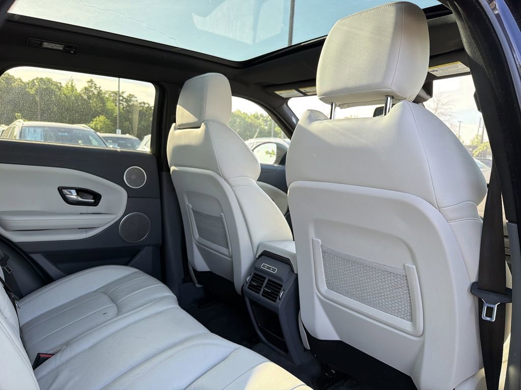 Used 2018 Land Rover Range Rover Evoque SE Premium AWD/4WD image 14
