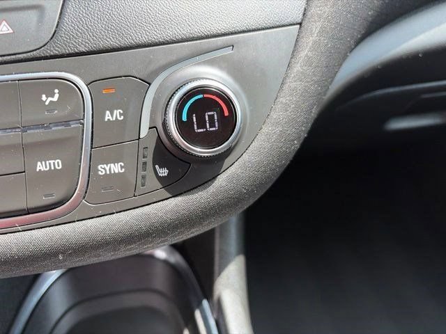 Used 2024 Chevrolet Malibu LT FWD image 24