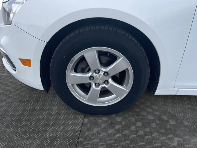 Used 2016 Chevrolet Cruze LT image 14