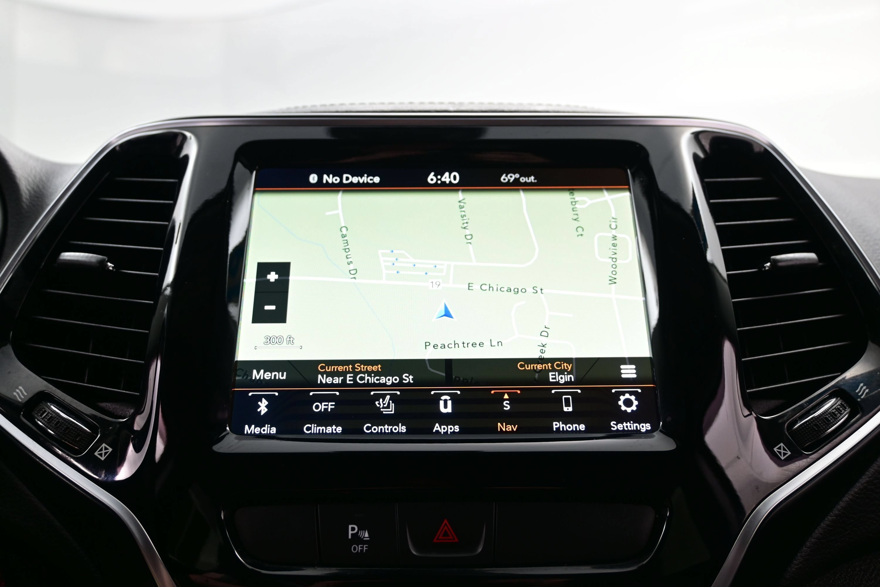 Used 2019 Jeep Cherokee Limited w/ Trailer Tow Group AWD/4WD image 23