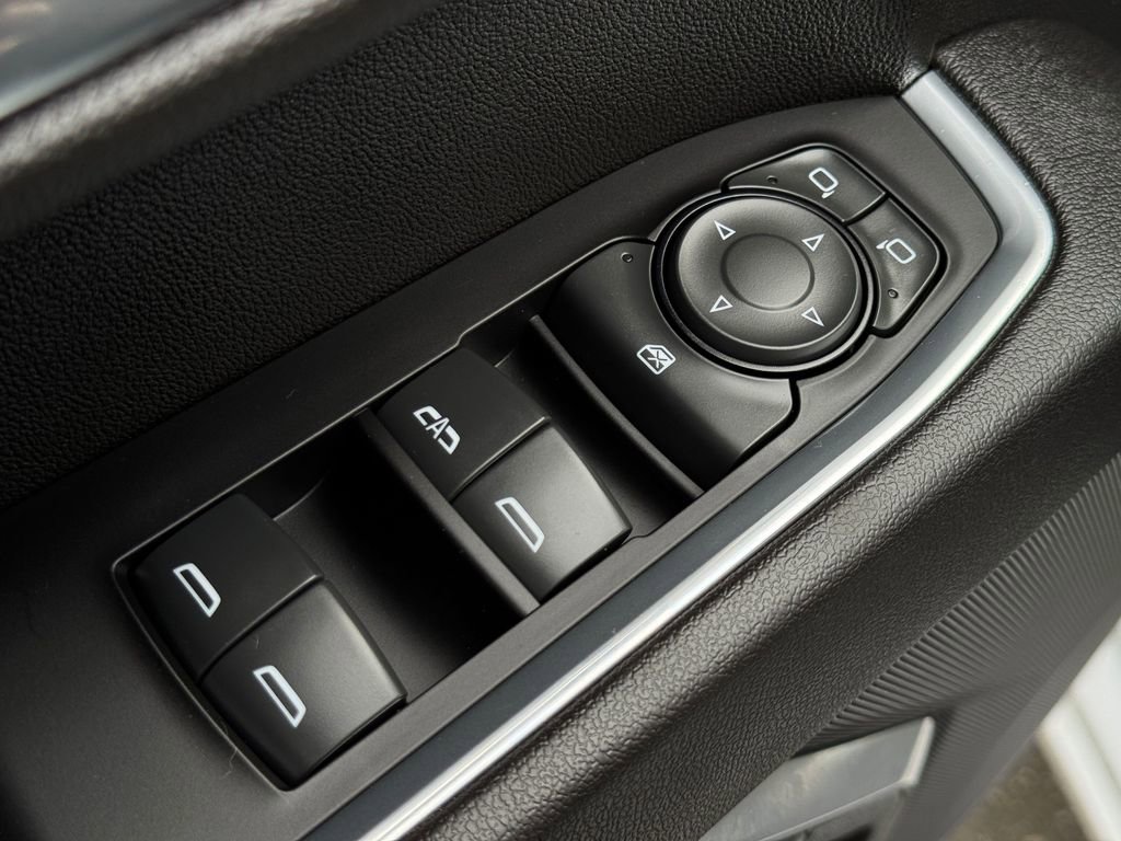 Used 2022 Chevrolet Silverado 1500 LT image 11