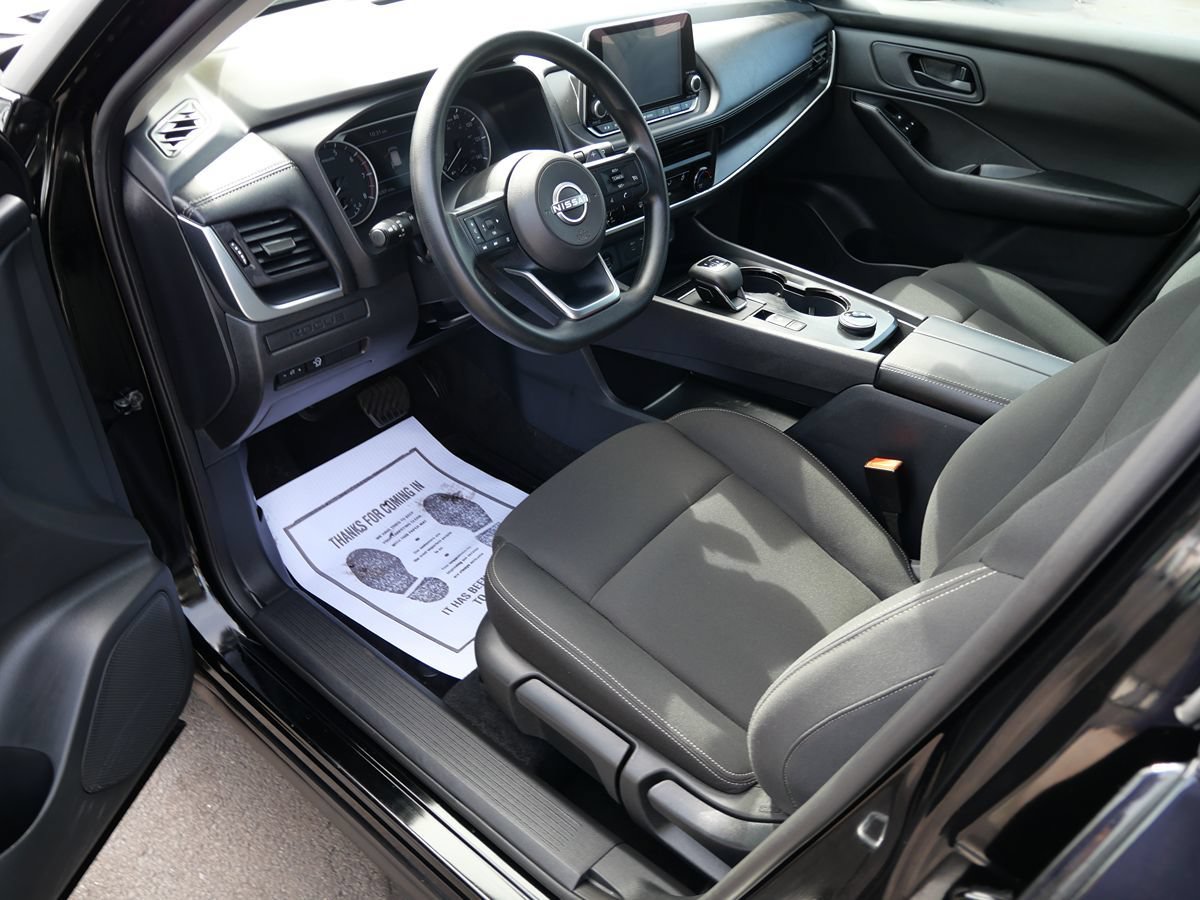 Used 2024 Nissan Rogue S AWD/4WD image 9