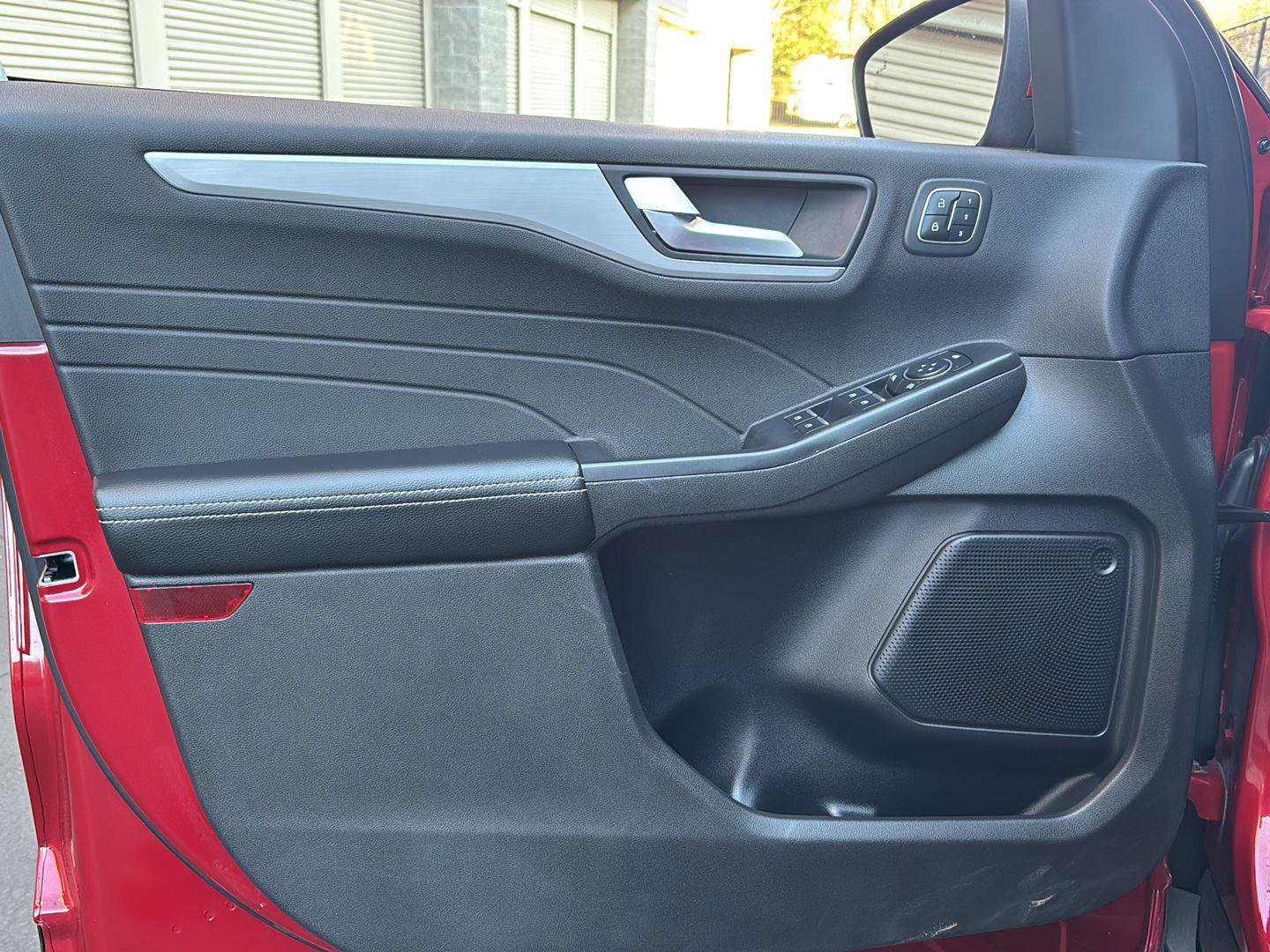 Used 2023 Ford Escape Platinum AWD/4WD image 12