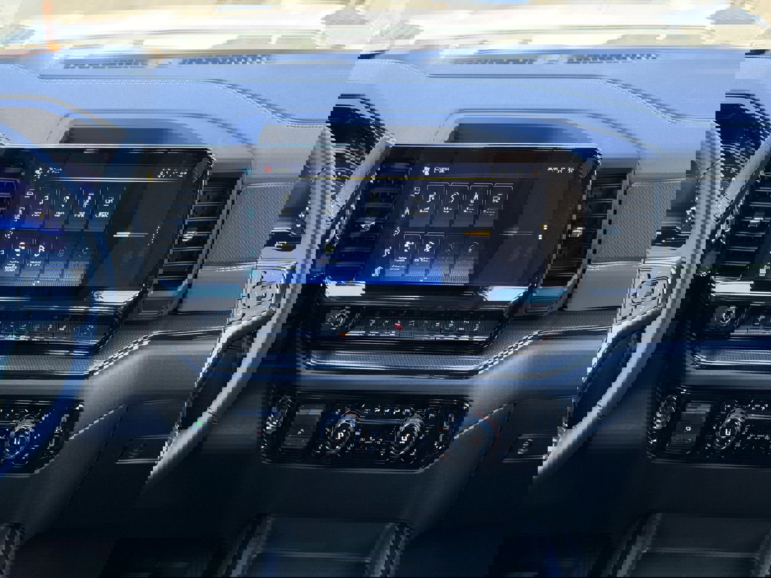 New 2025 Chevrolet Silverado 2500 ZR2 w/ Technology Package image 18