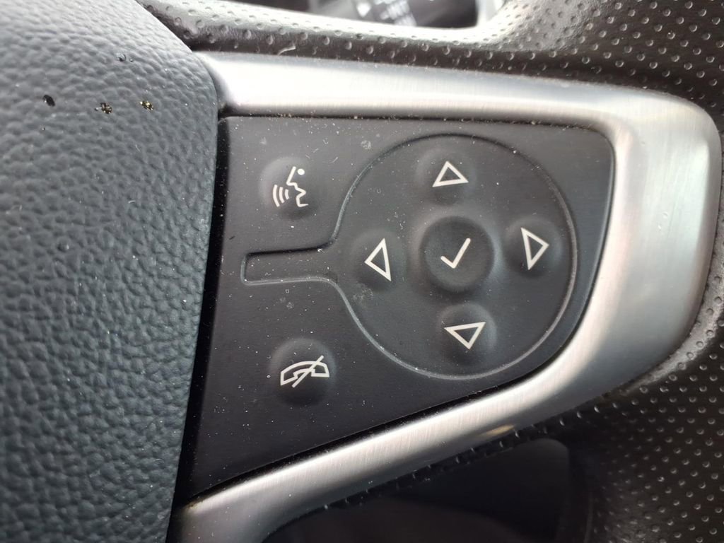 Certified 2024 GMC Terrain SLE image 20