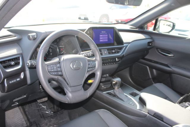 Certified 2024 Lexus UX 250h FWD image 12