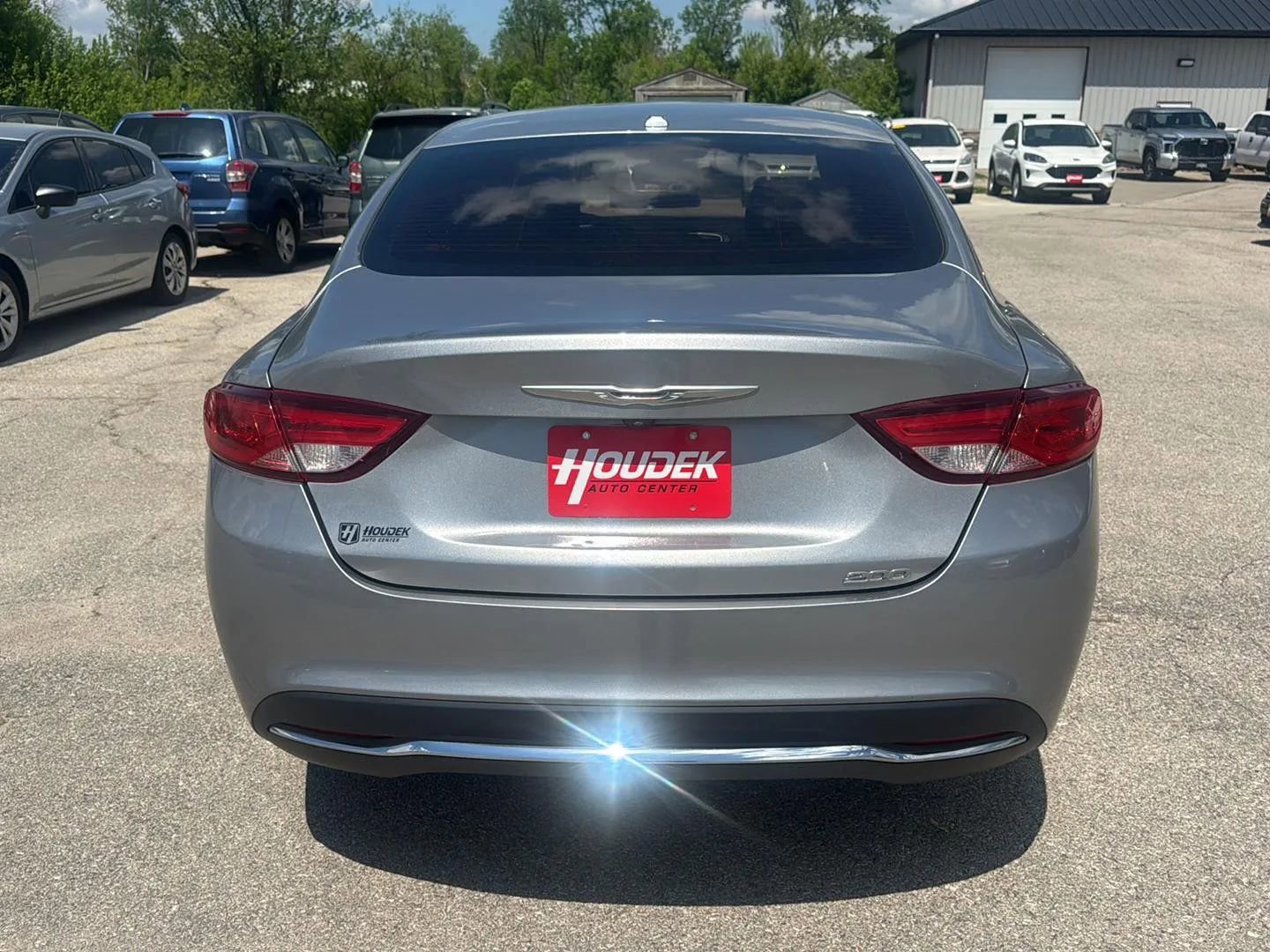 Used 2015 Chrysler 200 Limited w/ Convenience Group image 8