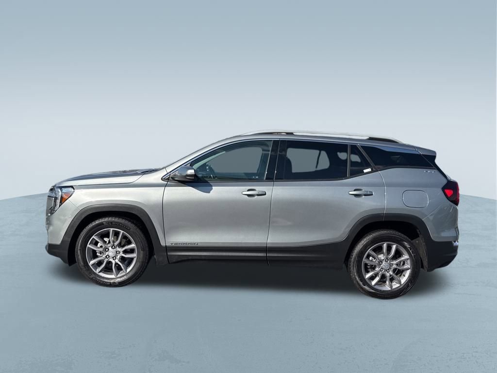 Used 2024 GMC Terrain SLT image 11