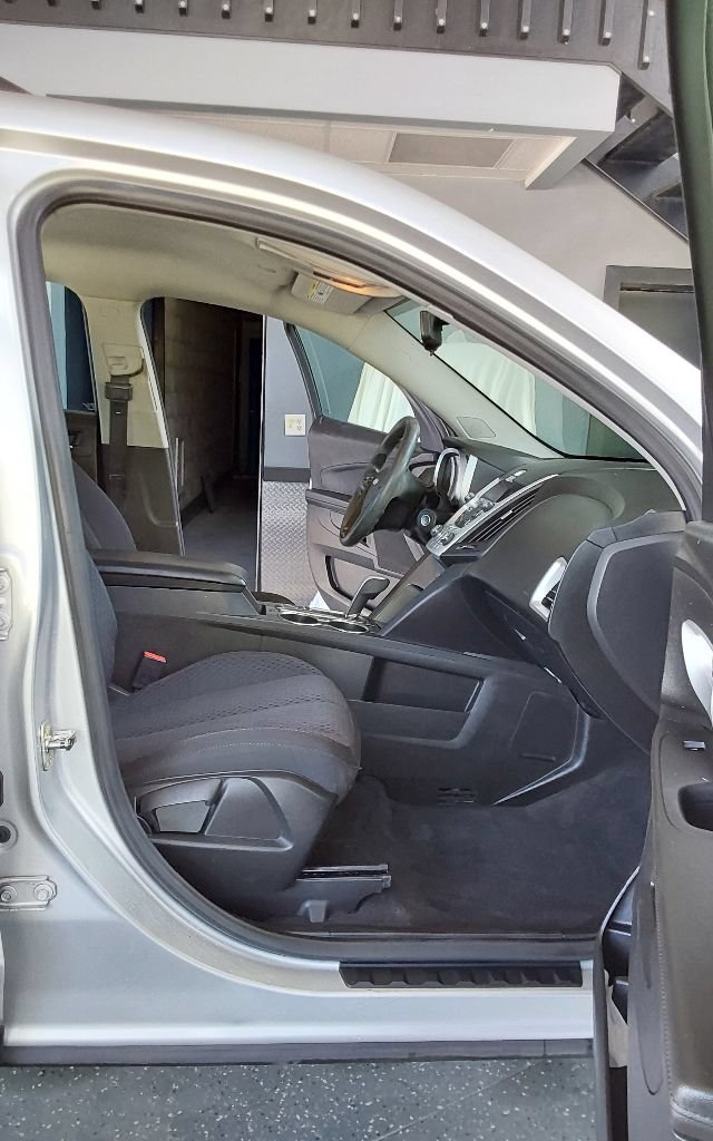 Used 2013 Chevrolet Equinox LS w/ LPO, Protection Package FWD image 13