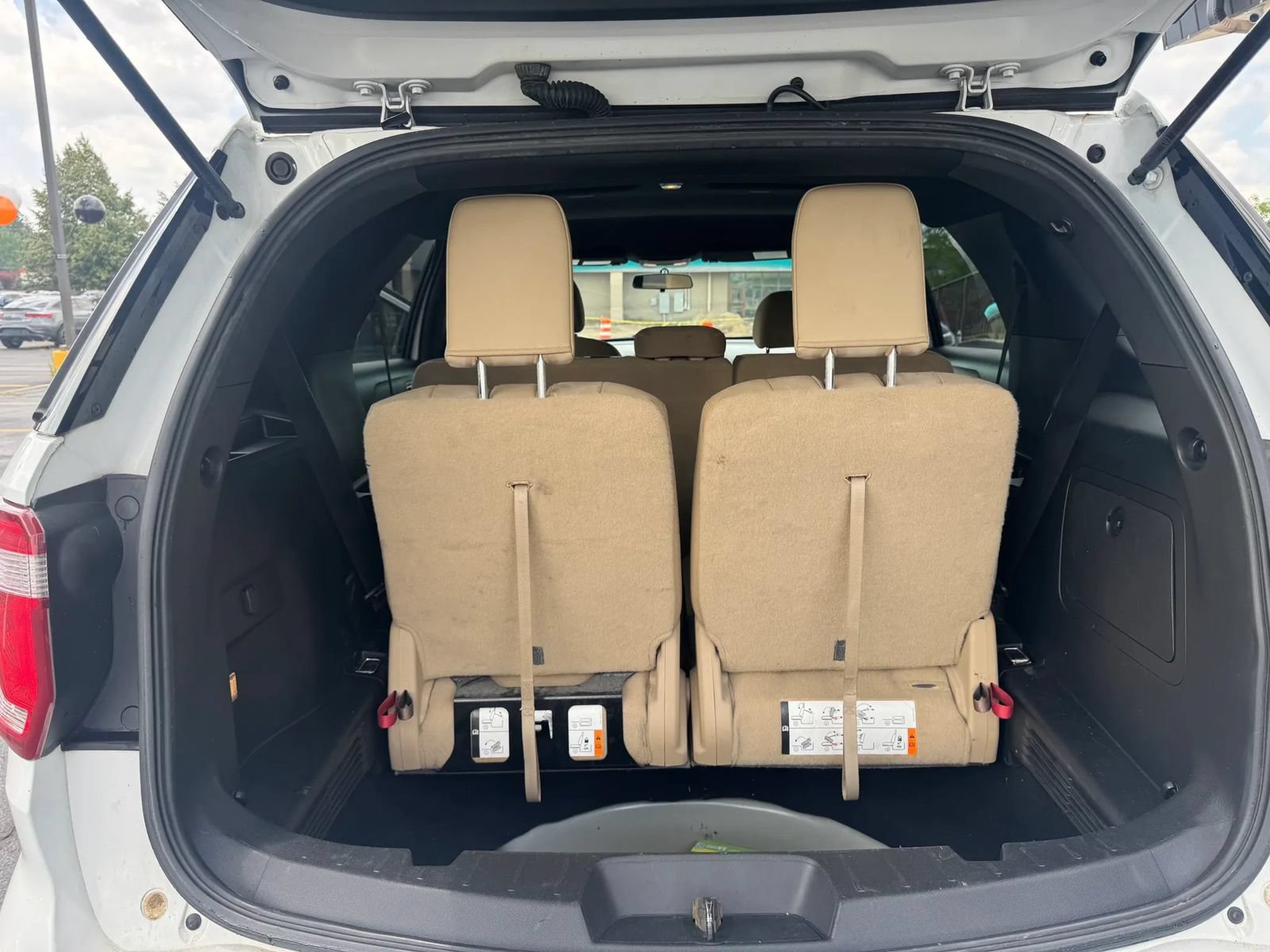 Used 2016 Ford Explorer XLT FWD image 10