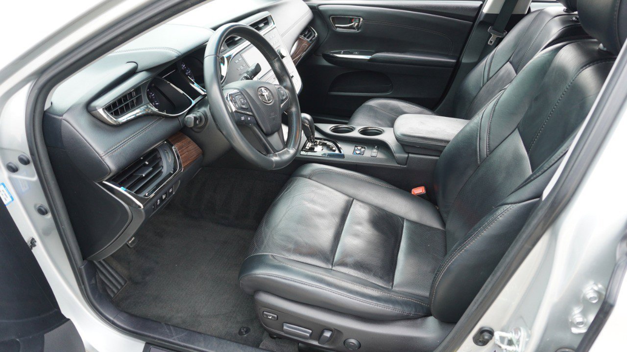 Used 2013 Toyota Avalon Limited image 13