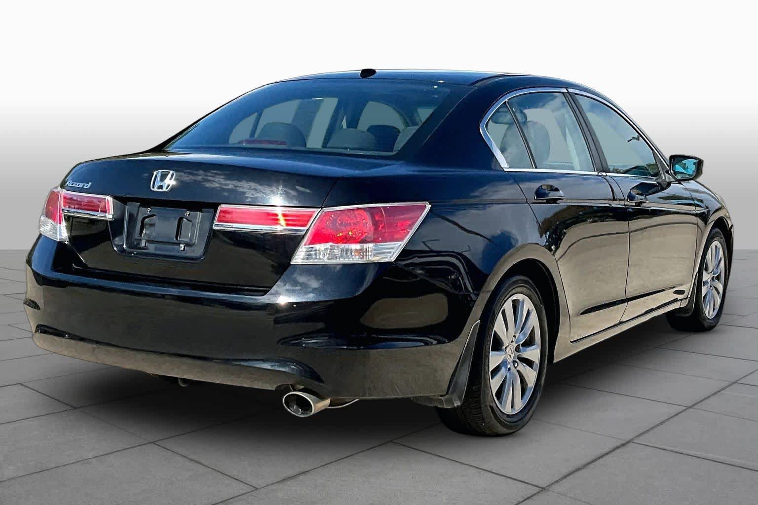 Used 2011 Honda Accord EX-L image 11
