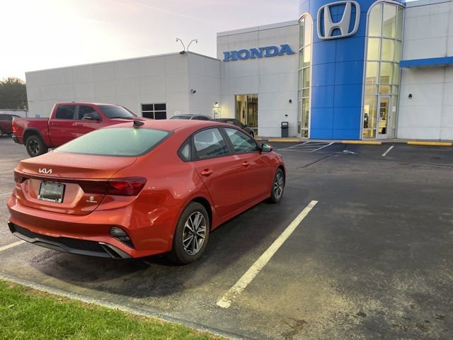 Used 2024 Kia Forte LXS image 4