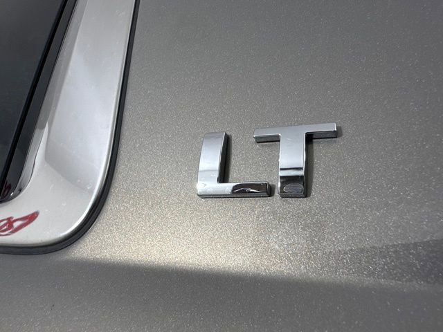 Used 2019 Chevrolet Suburban LT w/ Luxury Package image 23