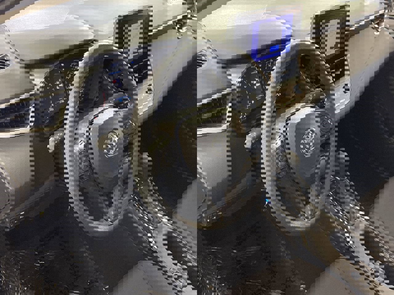 Used 2024 Toyota Corolla LE image 11