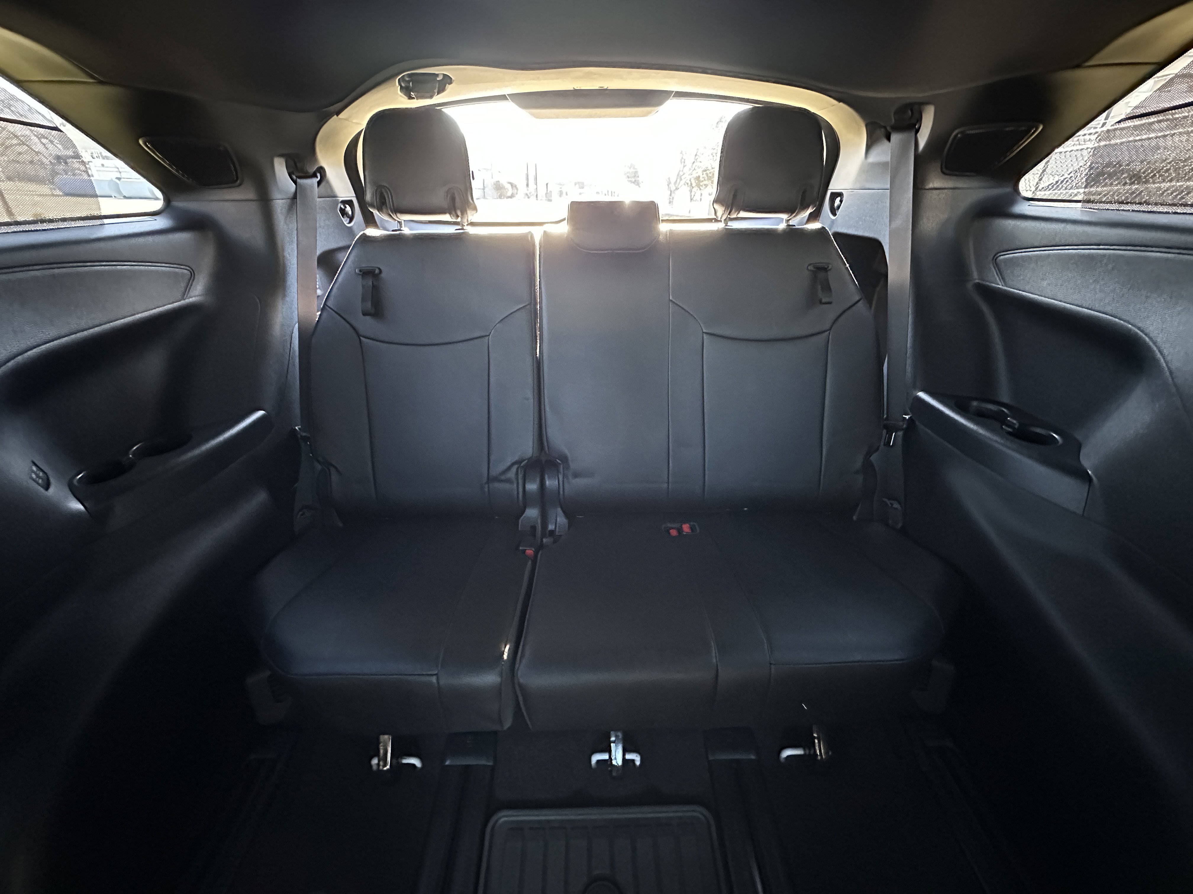 Used 2025 Toyota Sienna Limited image 47